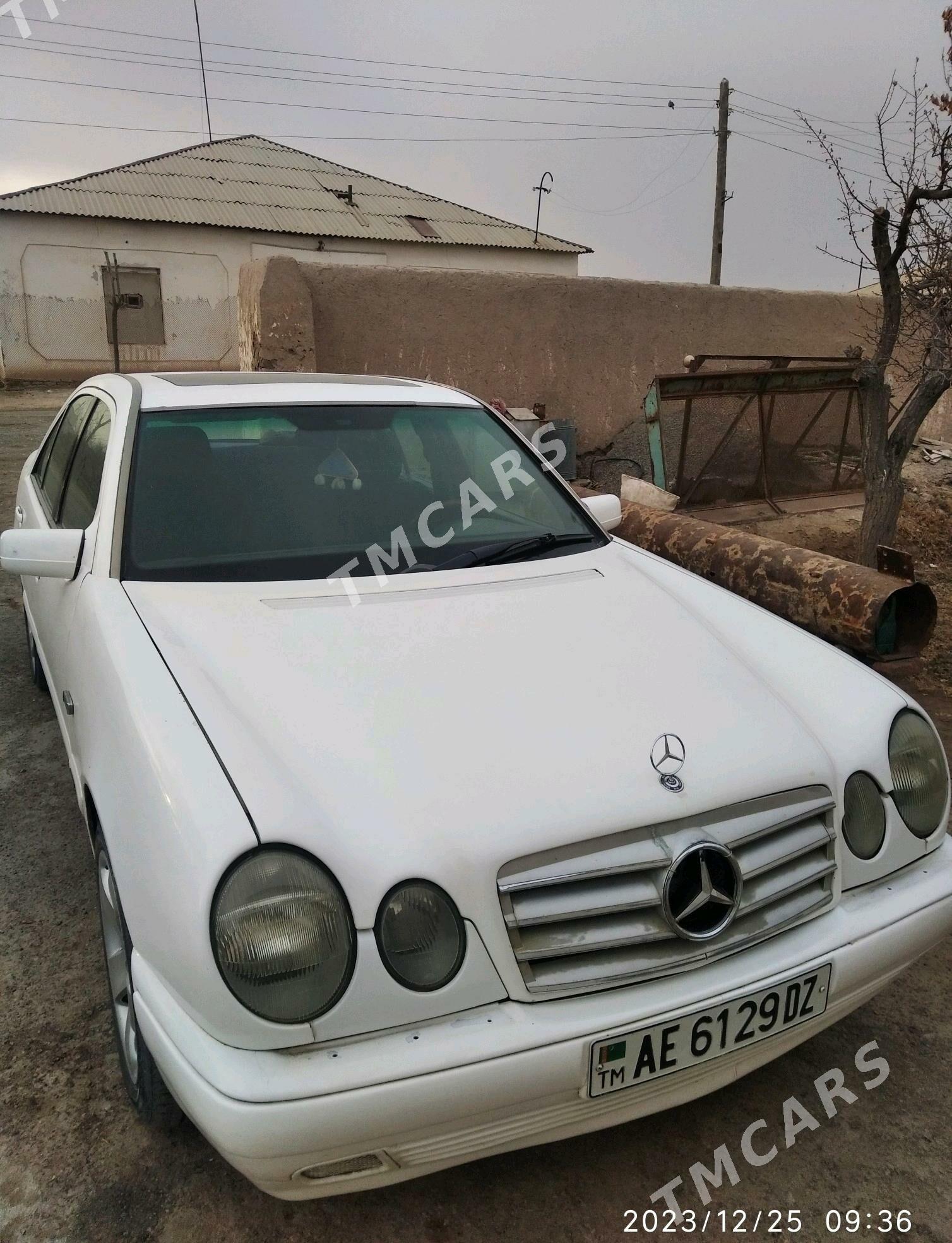 Mercedes-Benz E320 1997 - 50 000 TMT - Дашогуз - img 2