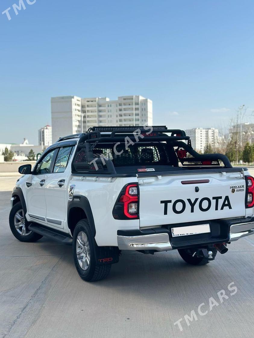 Toyota Hilux 2021 - 680 000 TMT - Ашхабад - img 5