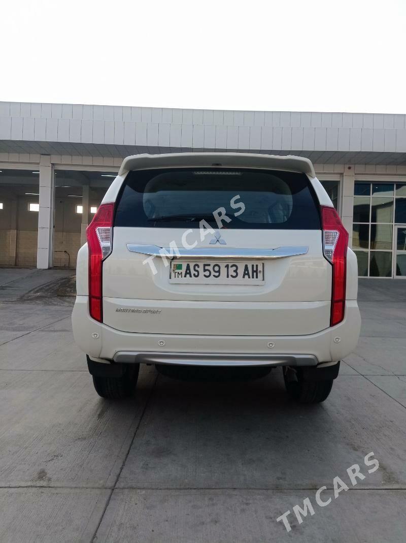 Mitsubishi Pajero 2019 - 370 000 TMT - Aşgabat - img 4