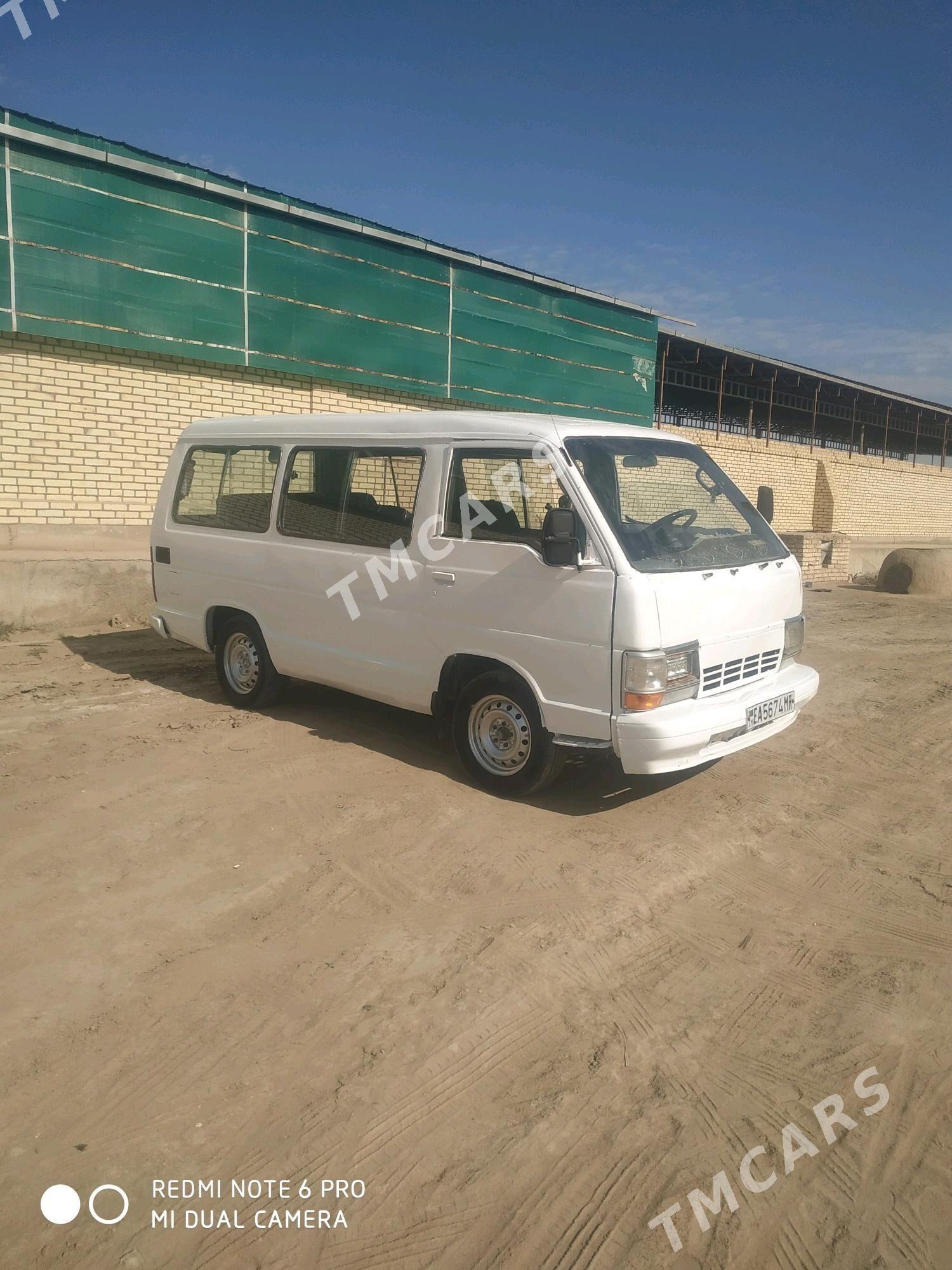 Toyota Hiace 1990 - 30 000 TMT - Сакарчага - img 3