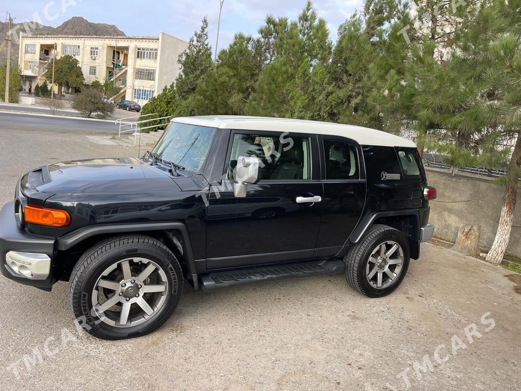 Toyota FJ Cruiser 2008 - 400 000 TMT - Türkmenbaşy - img 3