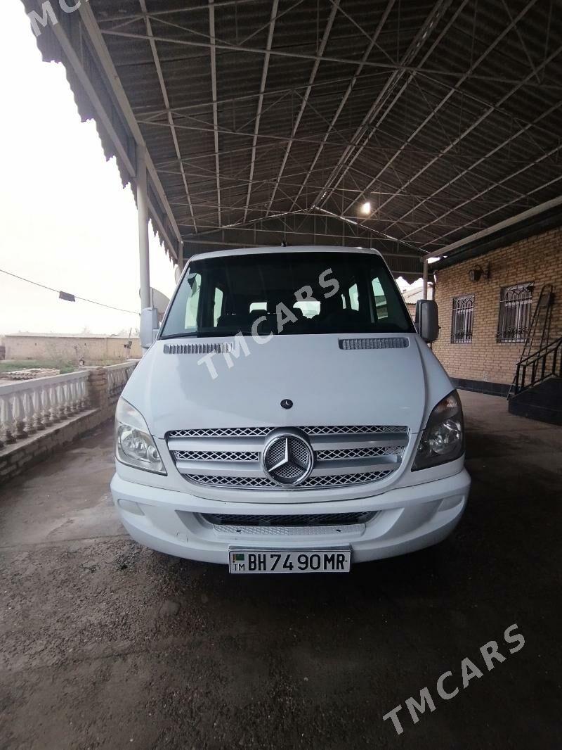 Mercedes-Benz Sprinter 3500 2010 - 180 000 TMT - Baýramaly - img 4