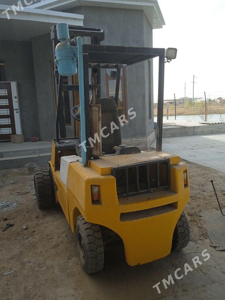 LiuGong Forklift 2002 - 90 000 TMT - Mary - img 2