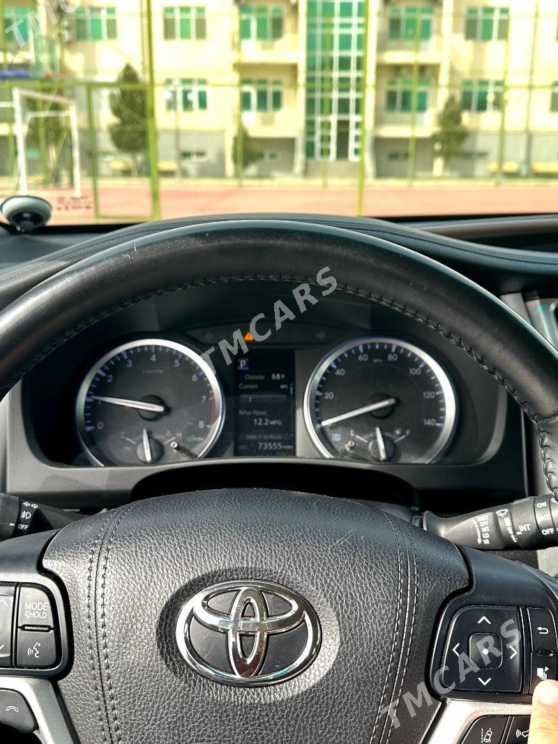 Toyota Highlander 2018 - 460 000 TMT - Мары - img 9