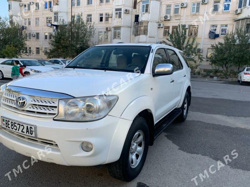 Toyota Fortuner 2011 - 260 000 TMT - Ашхабад - img 3