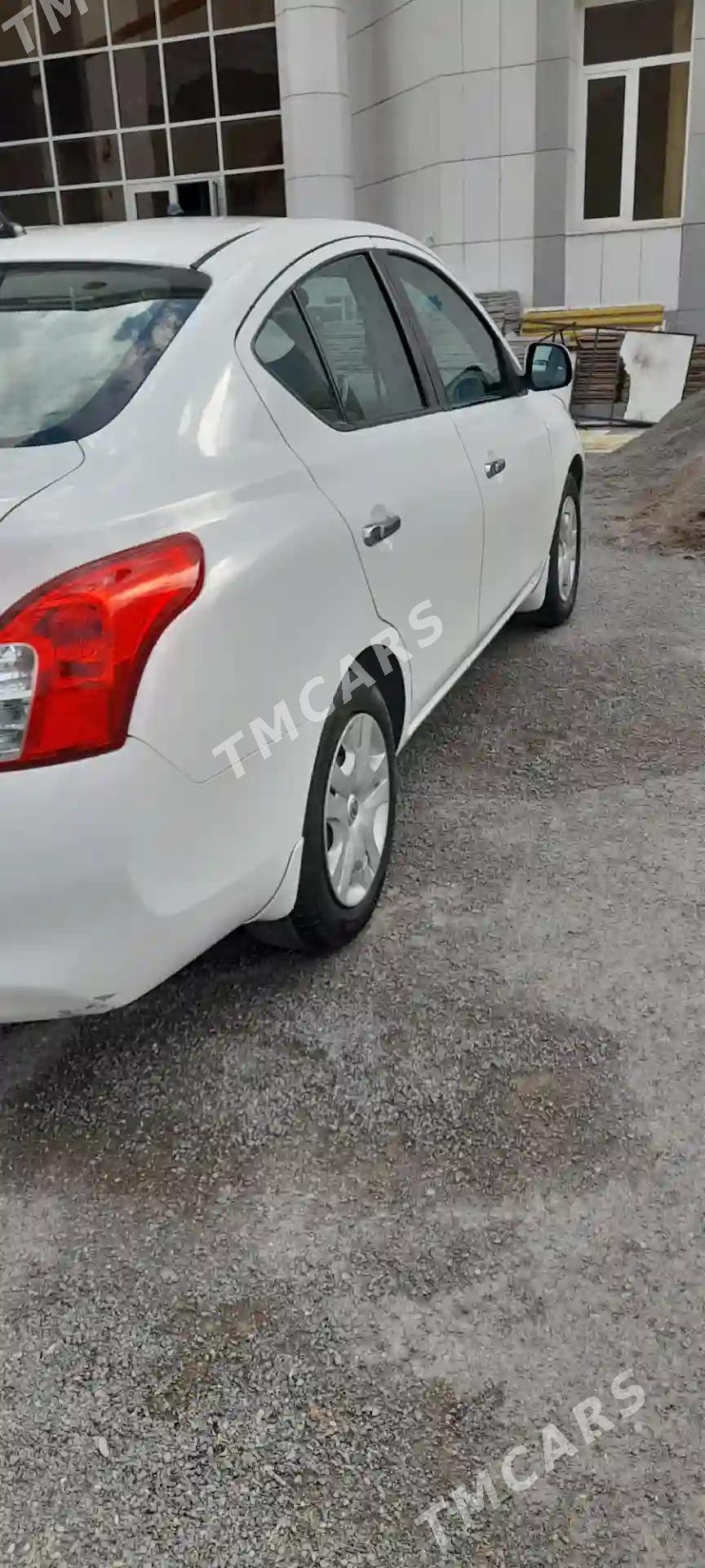 Nissan Versa 2011 - 90 000 TMT - Ашхабад - img 5
