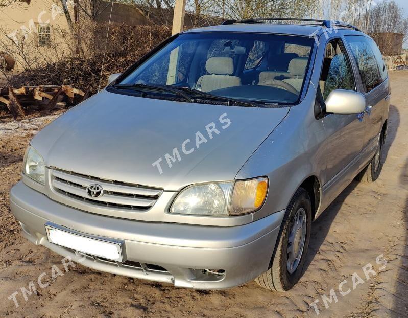 Toyota Sienna 2002 - 120 000 TMT - етр. Туркменбаши - img 4