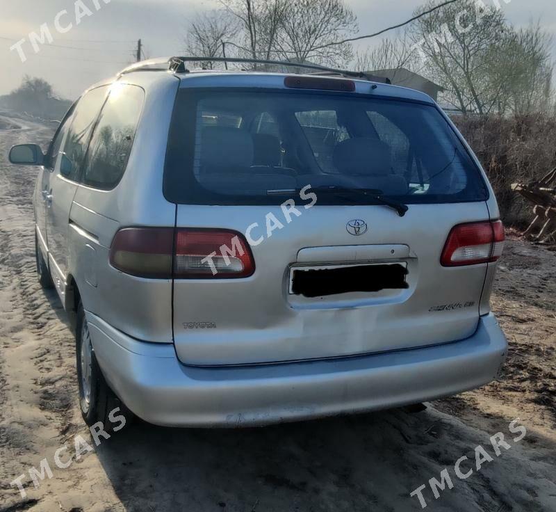 Toyota Sienna 2002 - 120 000 TMT - етр. Туркменбаши - img 6