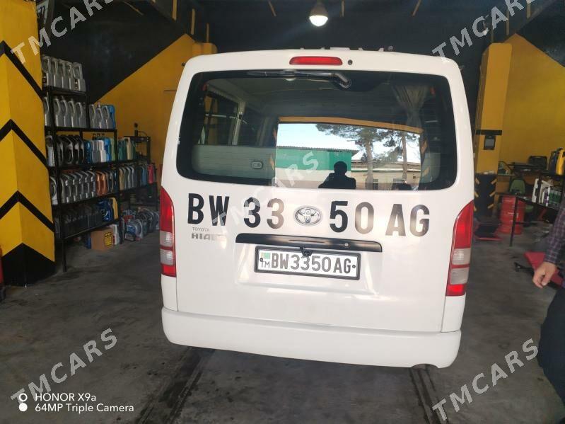 Toyota Hiace 2010 - 340 000 TMT - Бедев - img 3