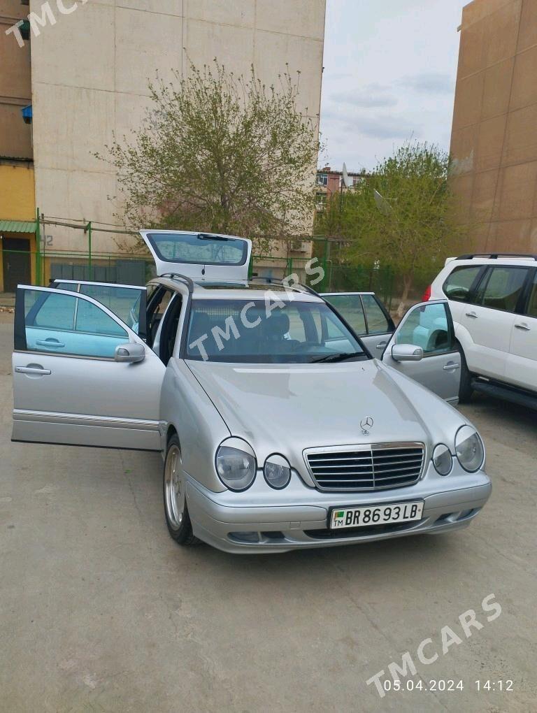 Mercedes-Benz E320 2002 - 110 000 TMT - Туркменабат - img 7