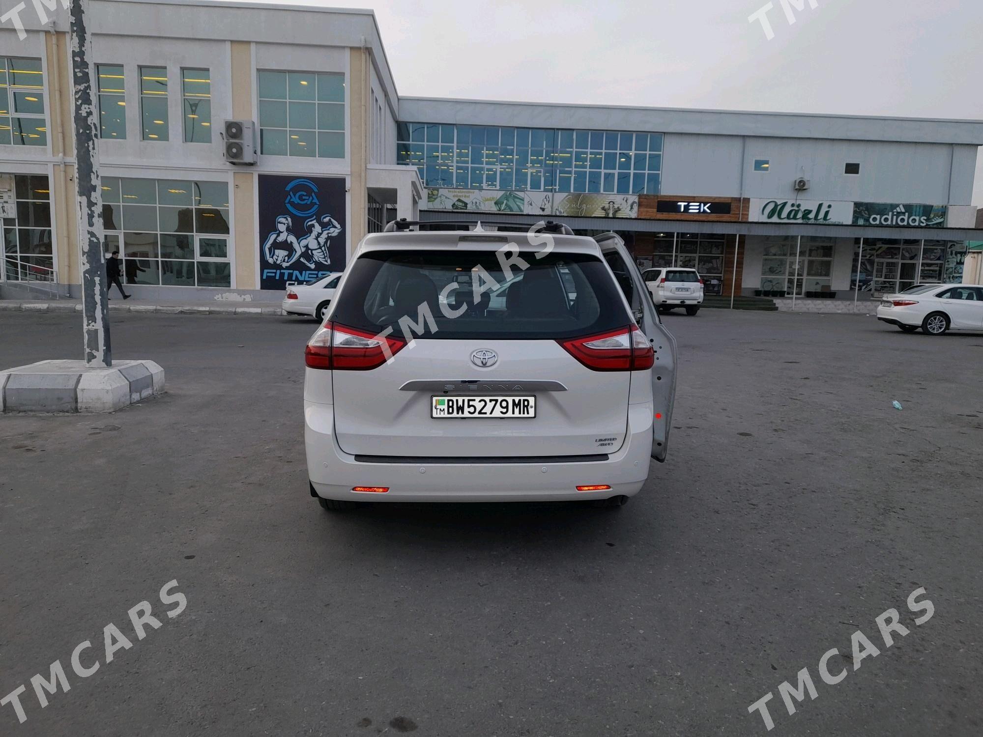 Toyota Sienna 2017 - 490 000 TMT - Туркменбаши - img 2