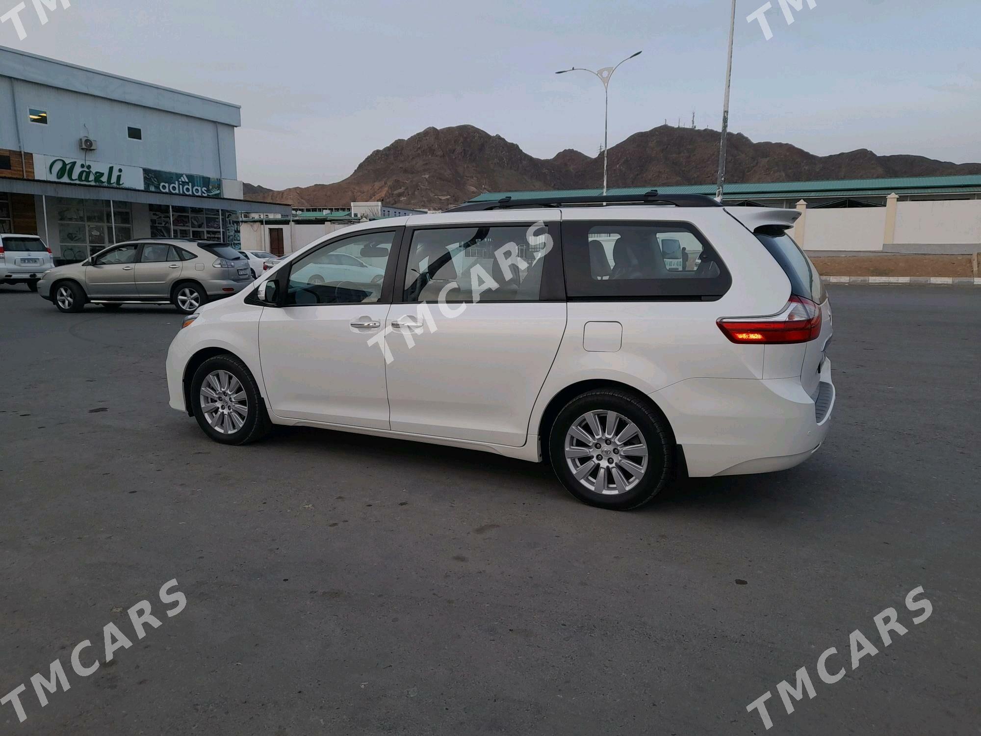 Toyota Sienna 2017 - 490 000 TMT - Türkmenbaşy - img 3