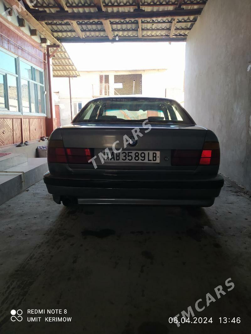 BMW 520 1989 - 30 000 TMT - Türkmenabat - img 4