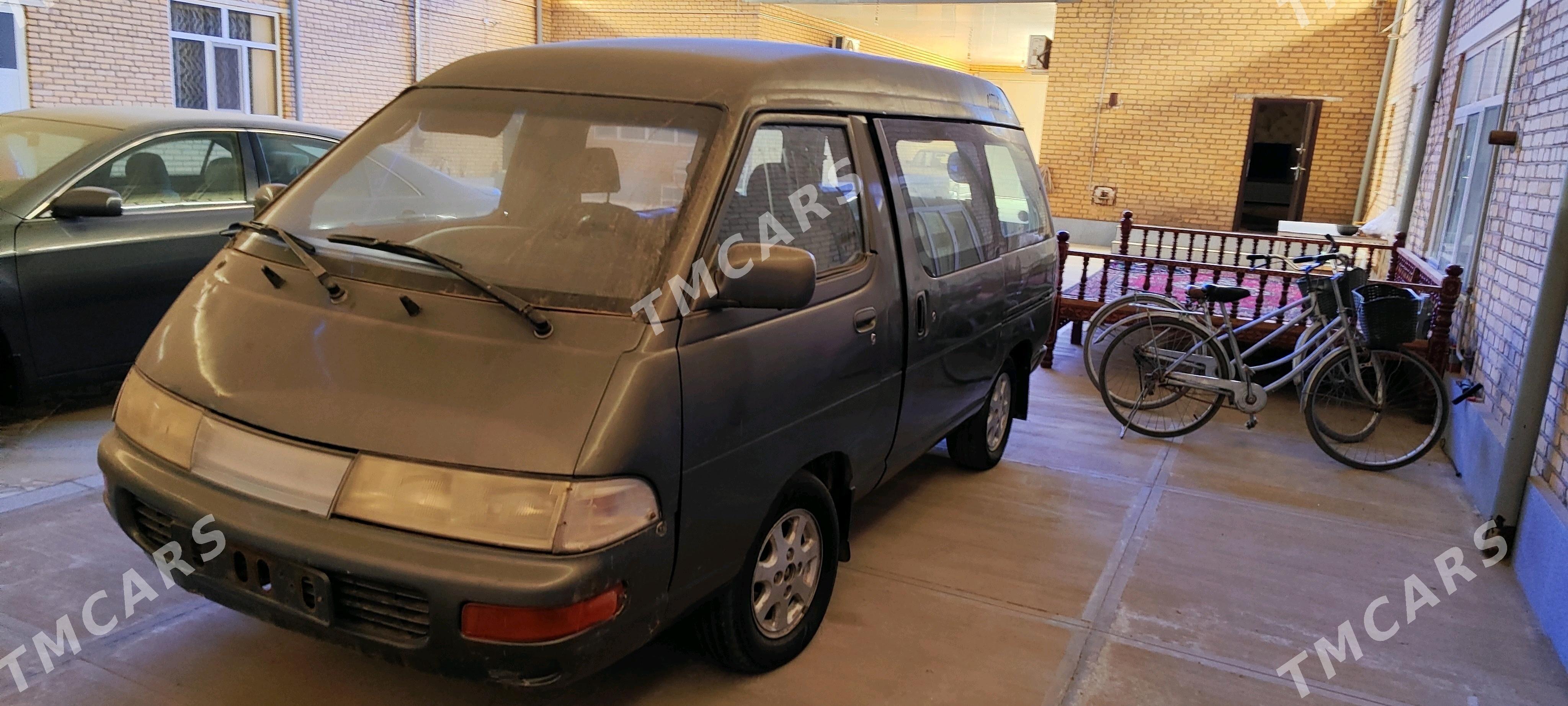 Toyota Town Ace 1994 - 35 000 TMT - Саят - img 5