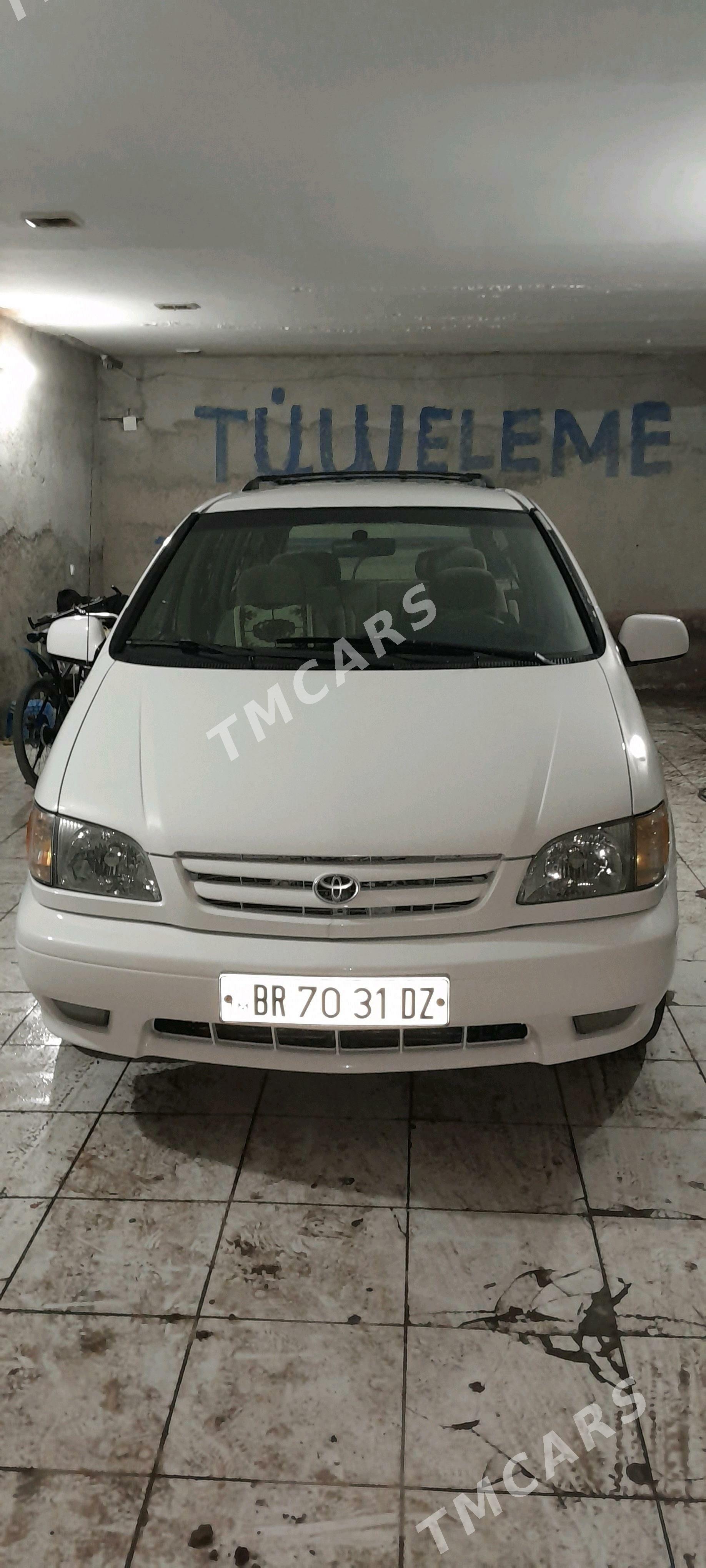 Toyota Sienna 2001 - 130 000 TMT - Акдепе - img 2