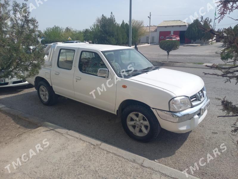 Nissan Navara 2009 - 140 000 TMT - Aşgabat - img 3