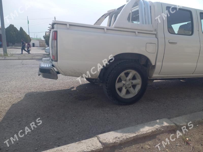 Nissan Navara 2009 - 140 000 TMT - Aşgabat - img 2