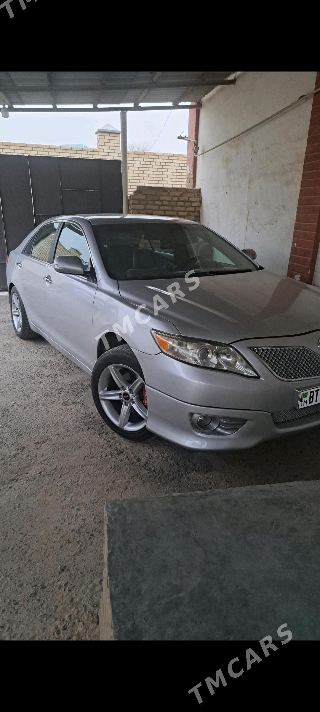 Toyota Camry 2010 - 150 000 TMT - Мары - img 4