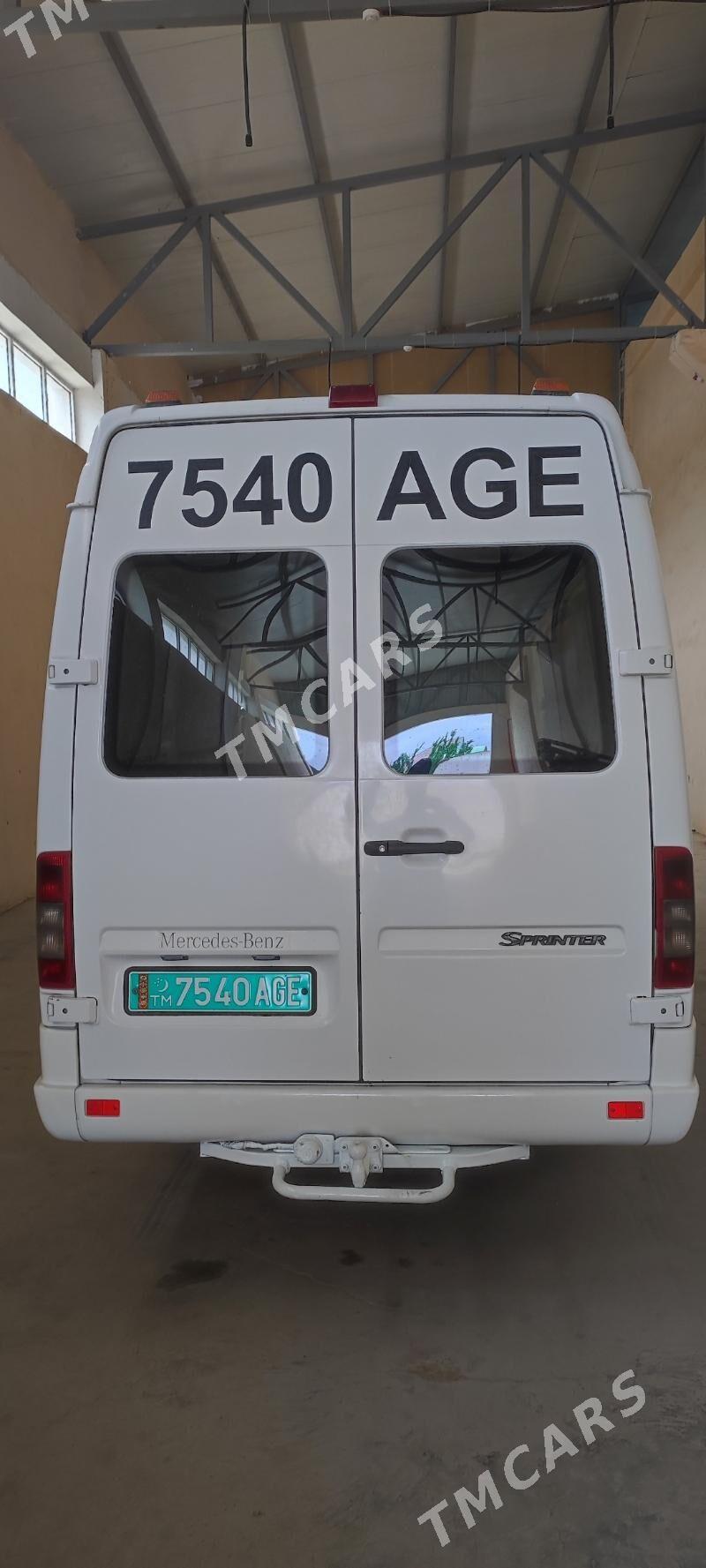 Mercedes-Benz Sprinter 3500 2007 - 200 000 TMT - Aşgabat - img 10