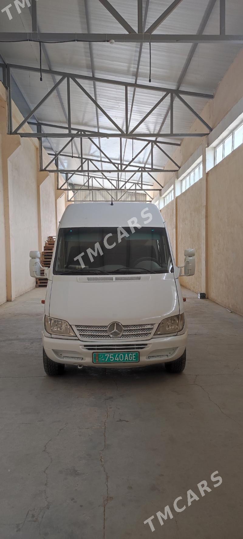 Mercedes-Benz Sprinter 3500 2007 - 200 000 TMT - Aşgabat - img 7