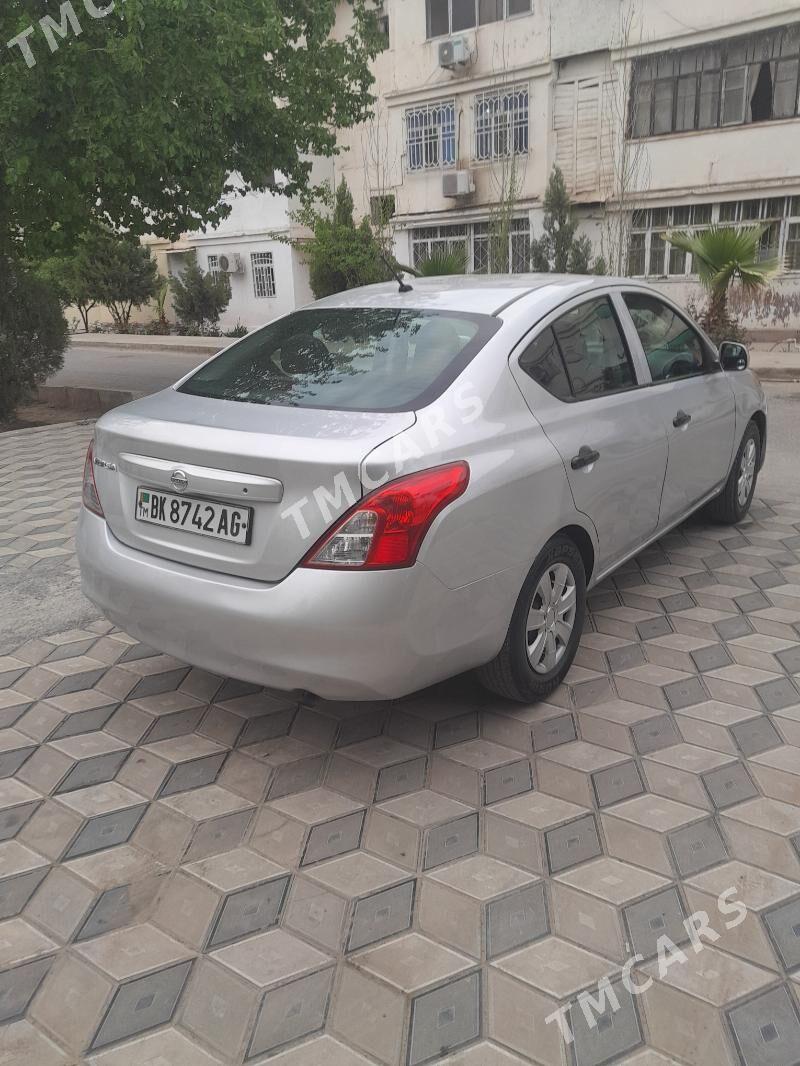 Nissan Versa 2013 - 105 000 TMT - Ашхабад - img 3