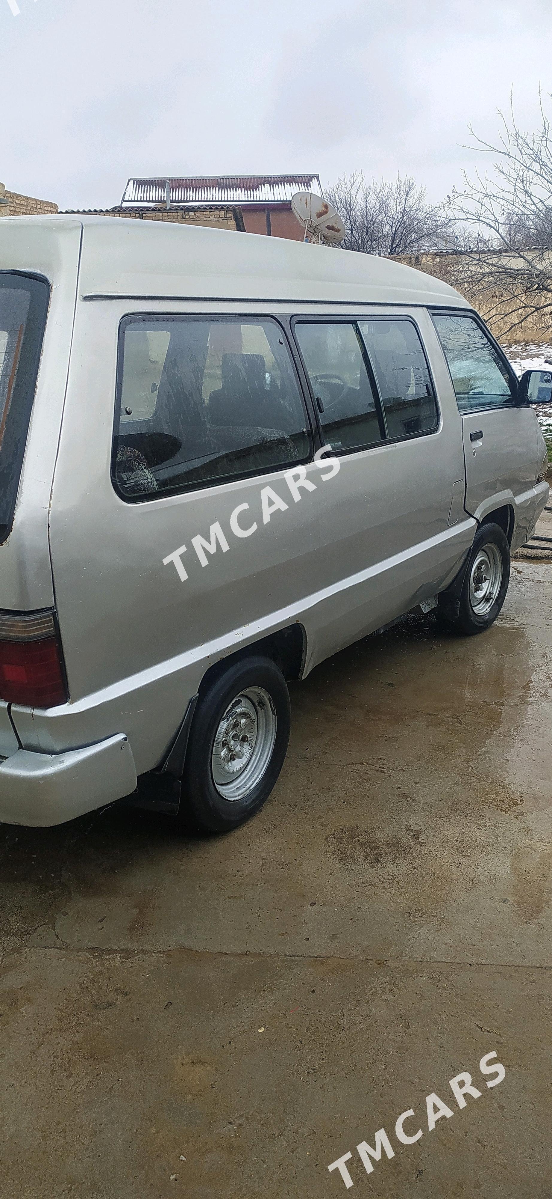 Toyota Town Ace 1988 - 25 000 TMT - Ёлётен - img 2