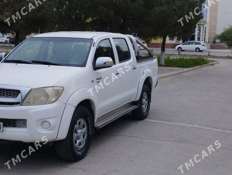 Toyota Hilux 2011 - 245 000 TMT - Туркменабат - img 4