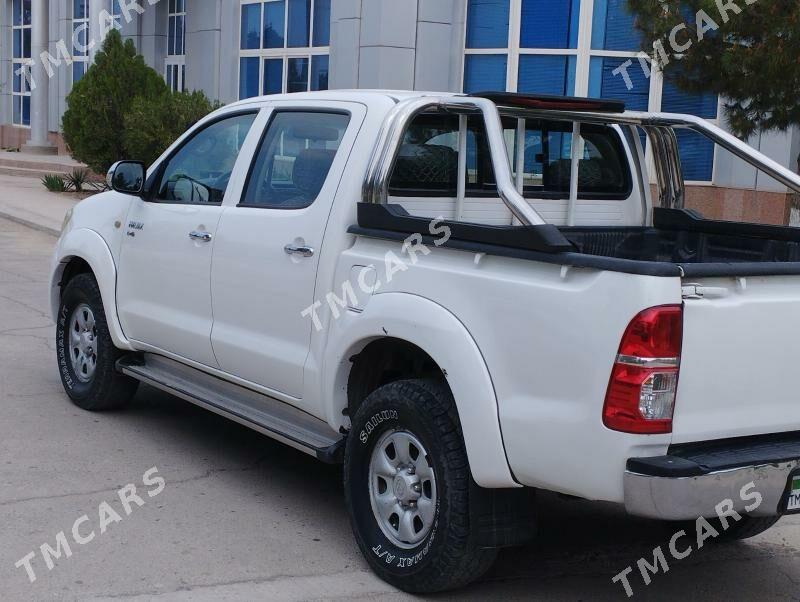 Toyota Hilux 2011 - 245 000 TMT - Туркменабат - img 5