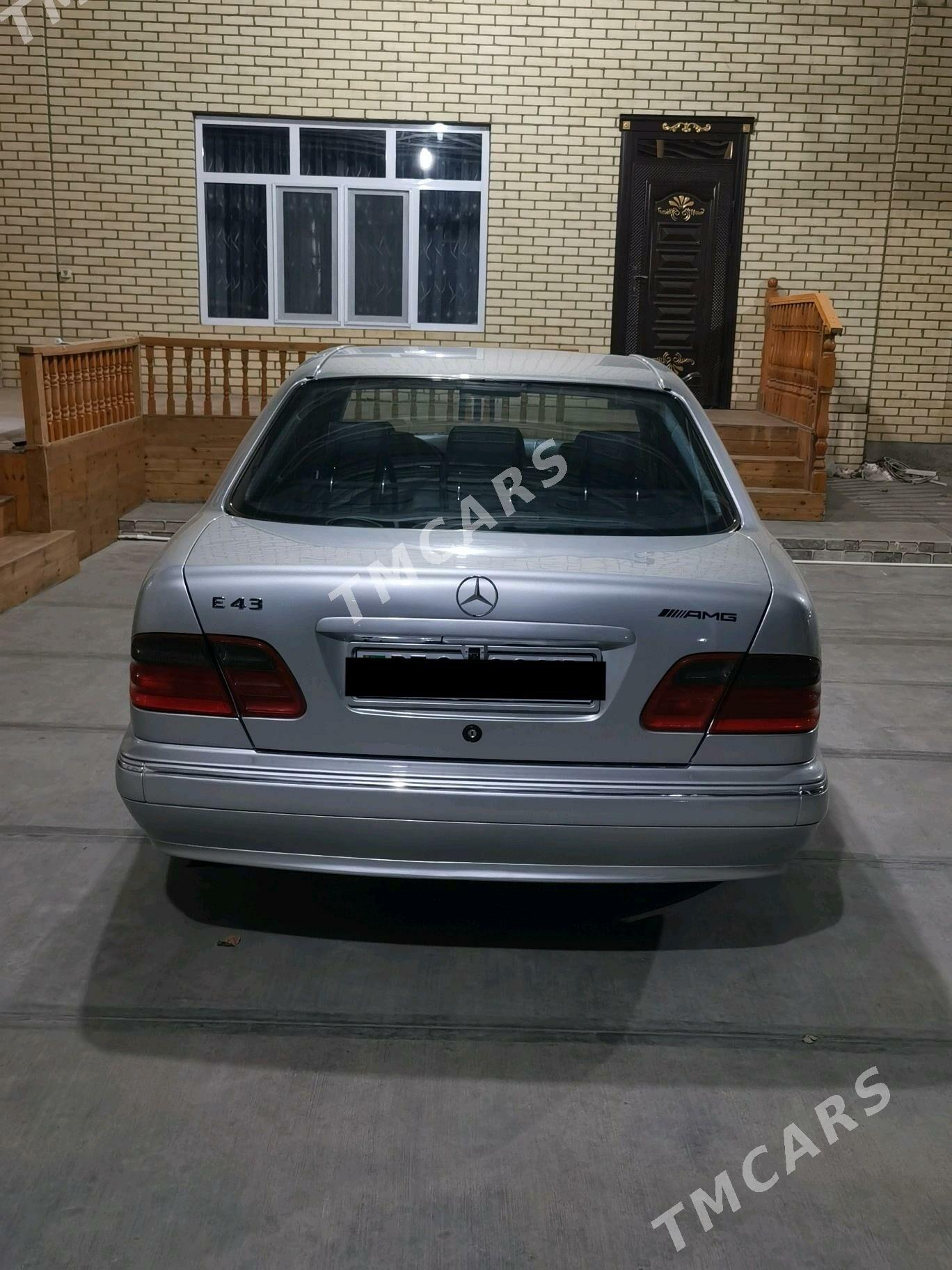 Mercedes-Benz E430 2001 - 135 000 TMT - Мары - img 3