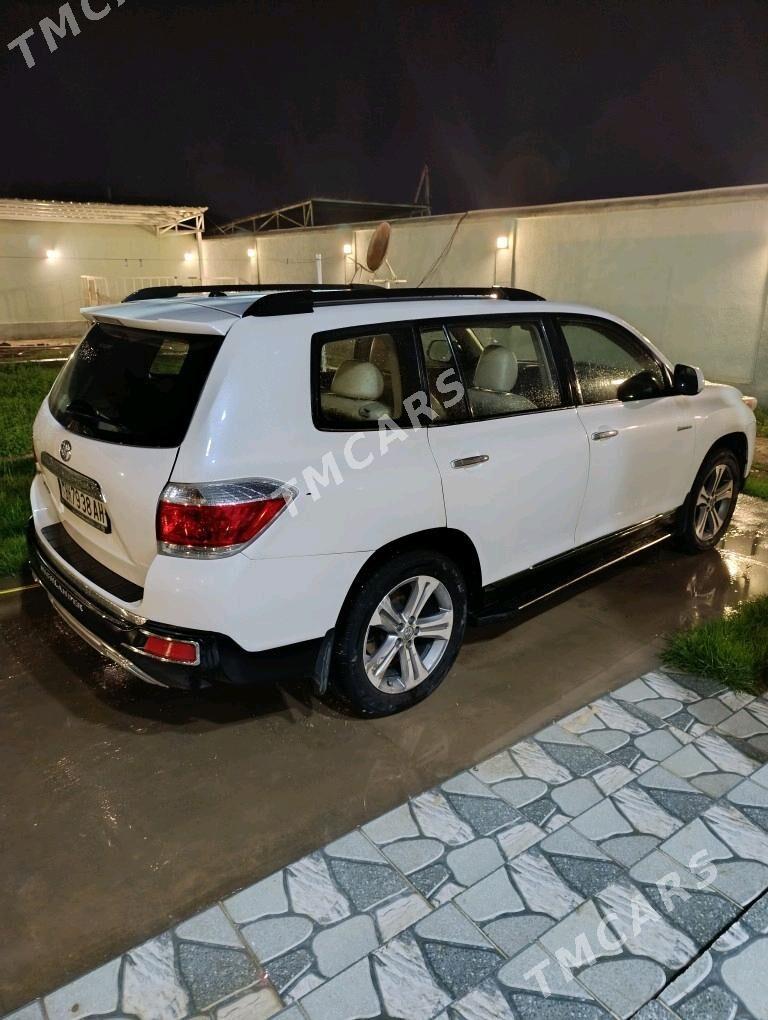 Toyota Highlander 2012 - 285 000 TMT - Теджен - img 3