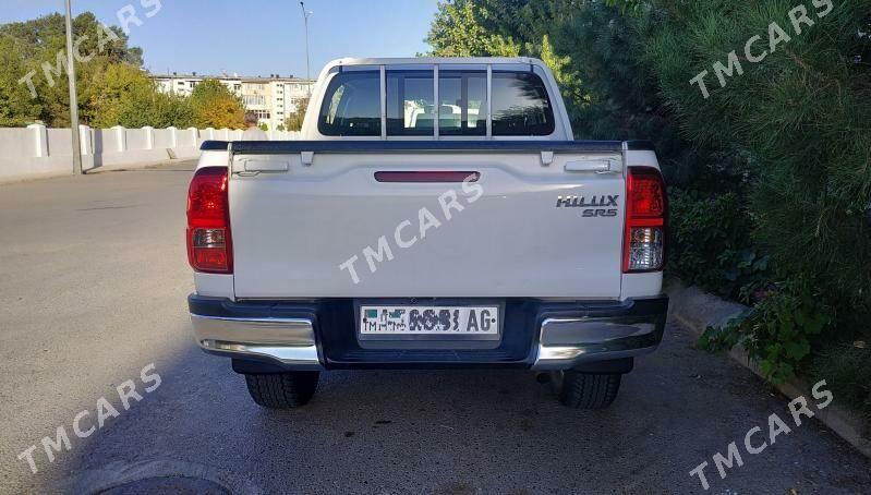 Toyota Hilux 2020 - 530 000 TMT - Ашхабад - img 4