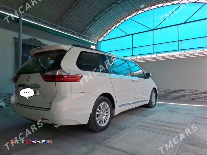 Toyota Sienna 2017 - 495 000 TMT - Aşgabat - img 4