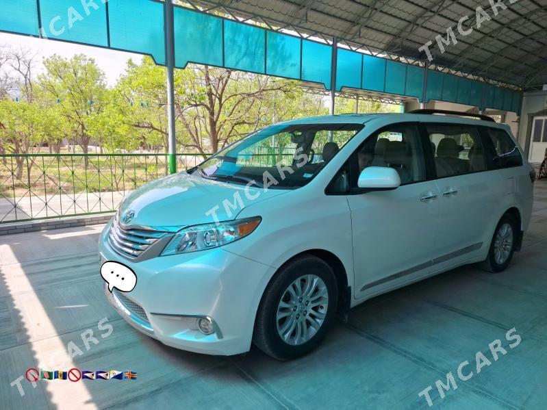 Toyota Sienna 2017 - 495 000 TMT - Aşgabat - img 3