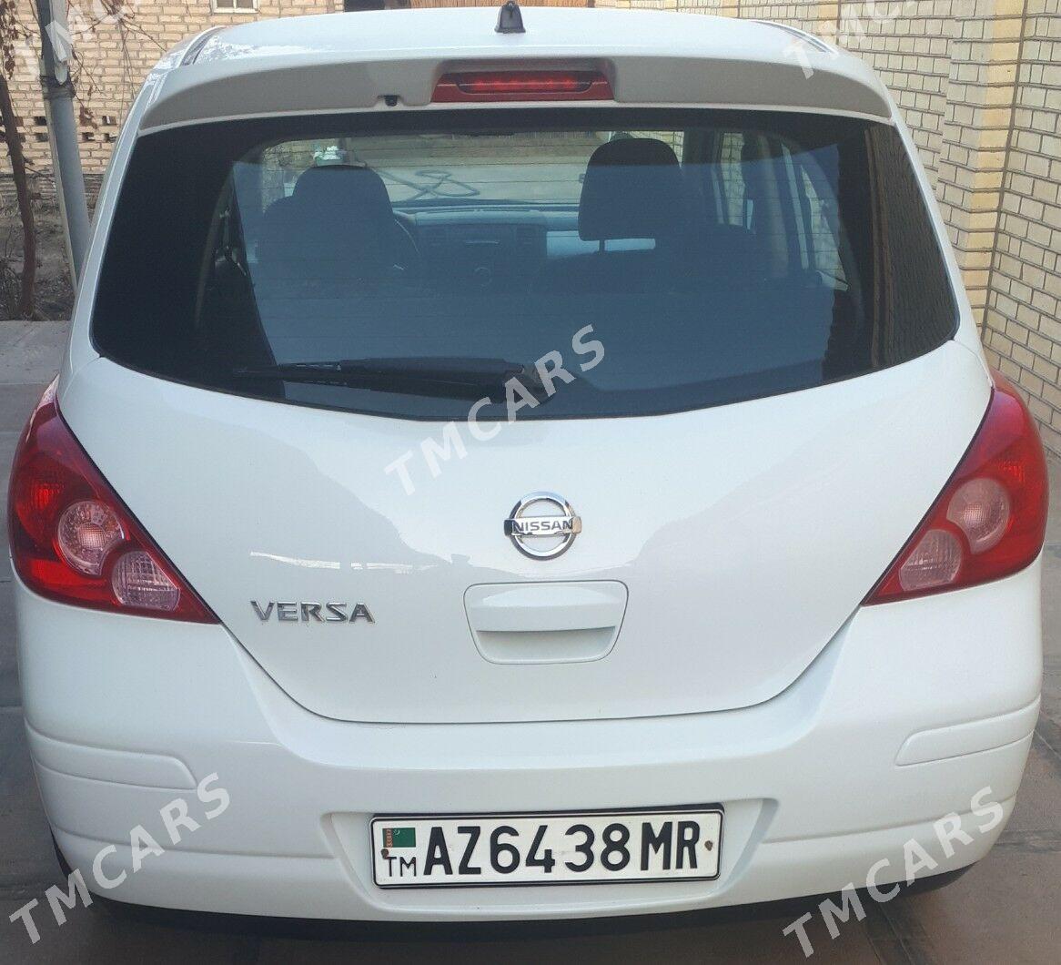 Nissan Versa 2010 - 100 000 TMT - Mary - img 4