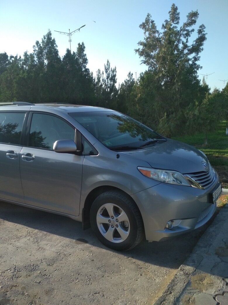 Toyota Sienna 2017 - 370 000 TMT - Türkmenabat - img 2