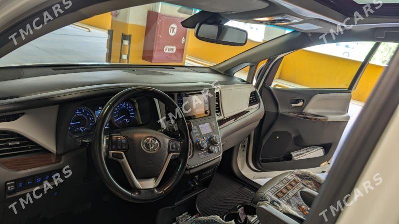 Toyota Sienna 2019 - 565 000 TMT - Мир 2 - img 4