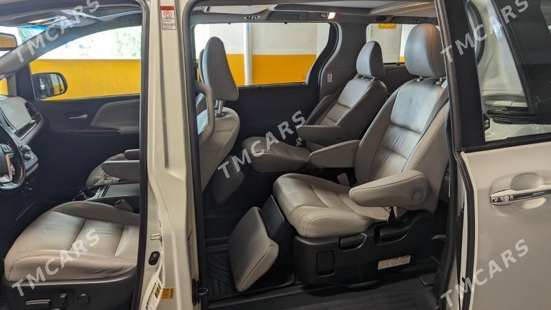 Toyota Sienna 2019 - 565 000 TMT - Мир 2 - img 3