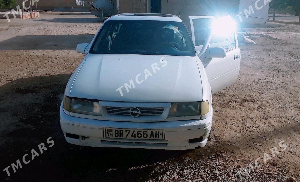 Opel Vectra 1989 - 20 000 TMT - Sarahs - img 2