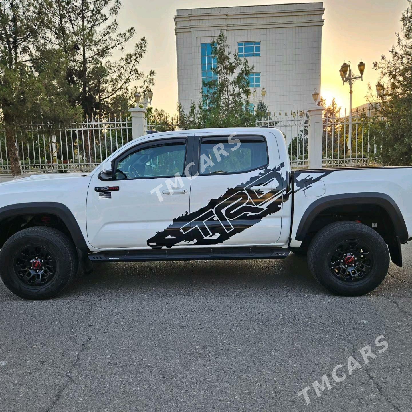 Toyota Tacoma 2019 - 702 000 TMT - Aşgabat - img 4