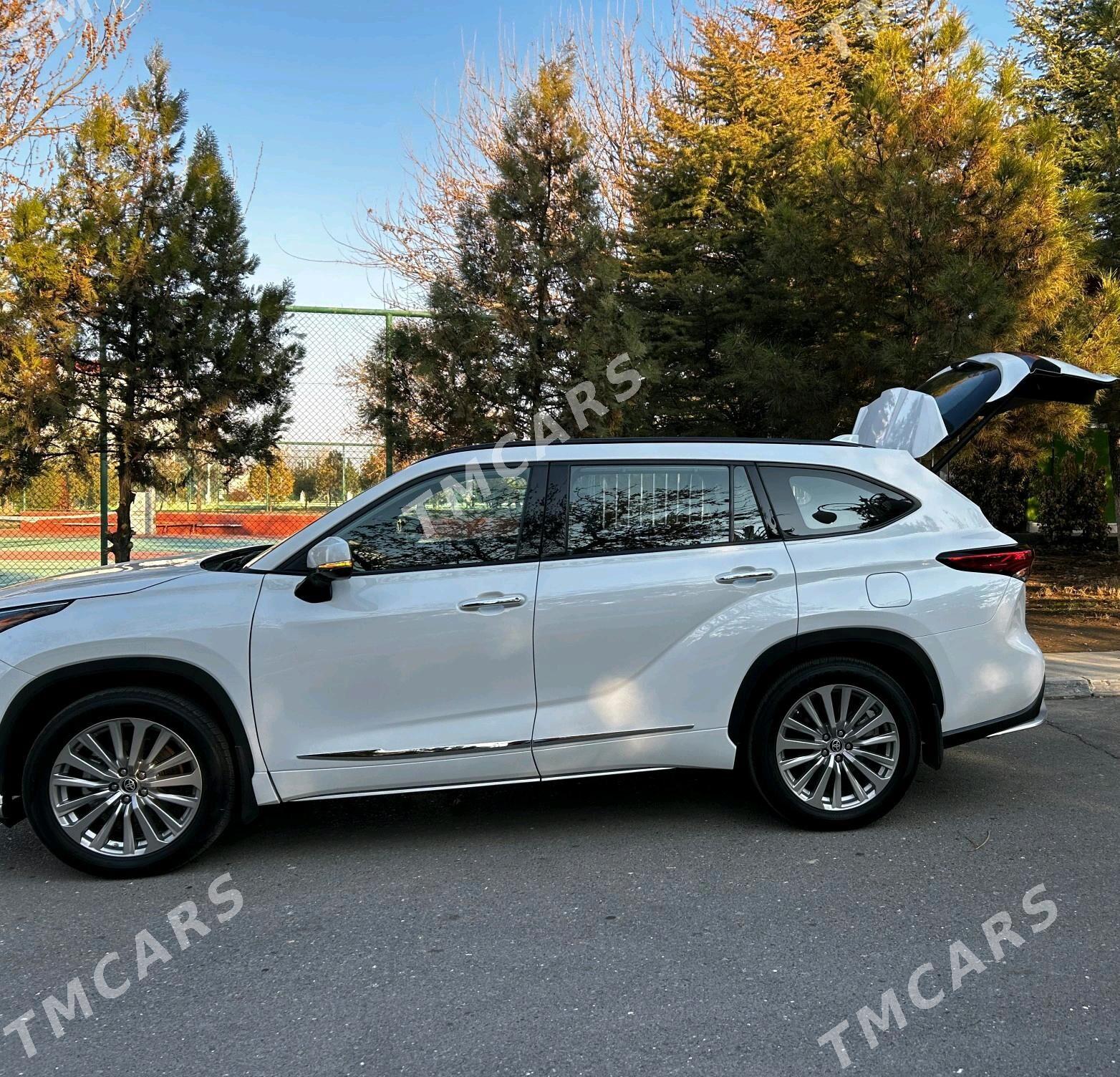 Toyota Highlander 2021 - 820 000 TMT - Ашхабад - img 3