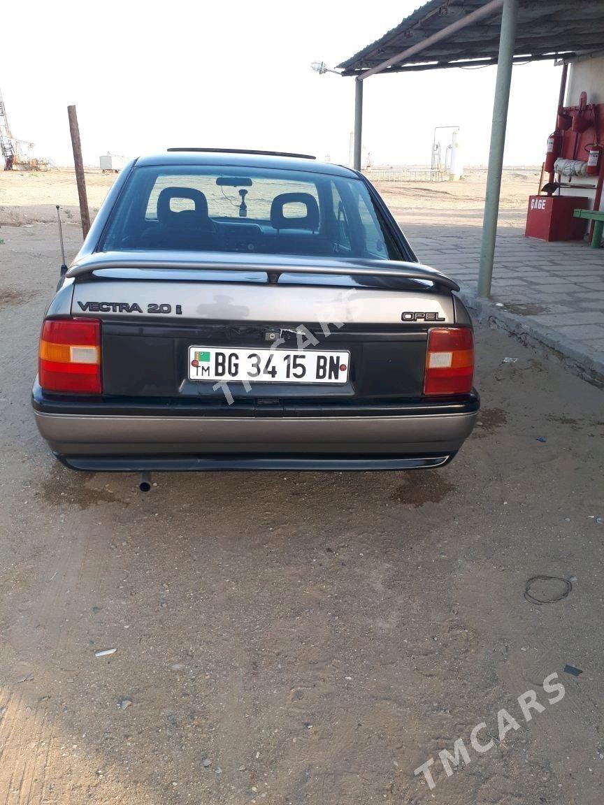 Opel Vectra 1989 - 27 000 TMT - Гумдаг - img 2