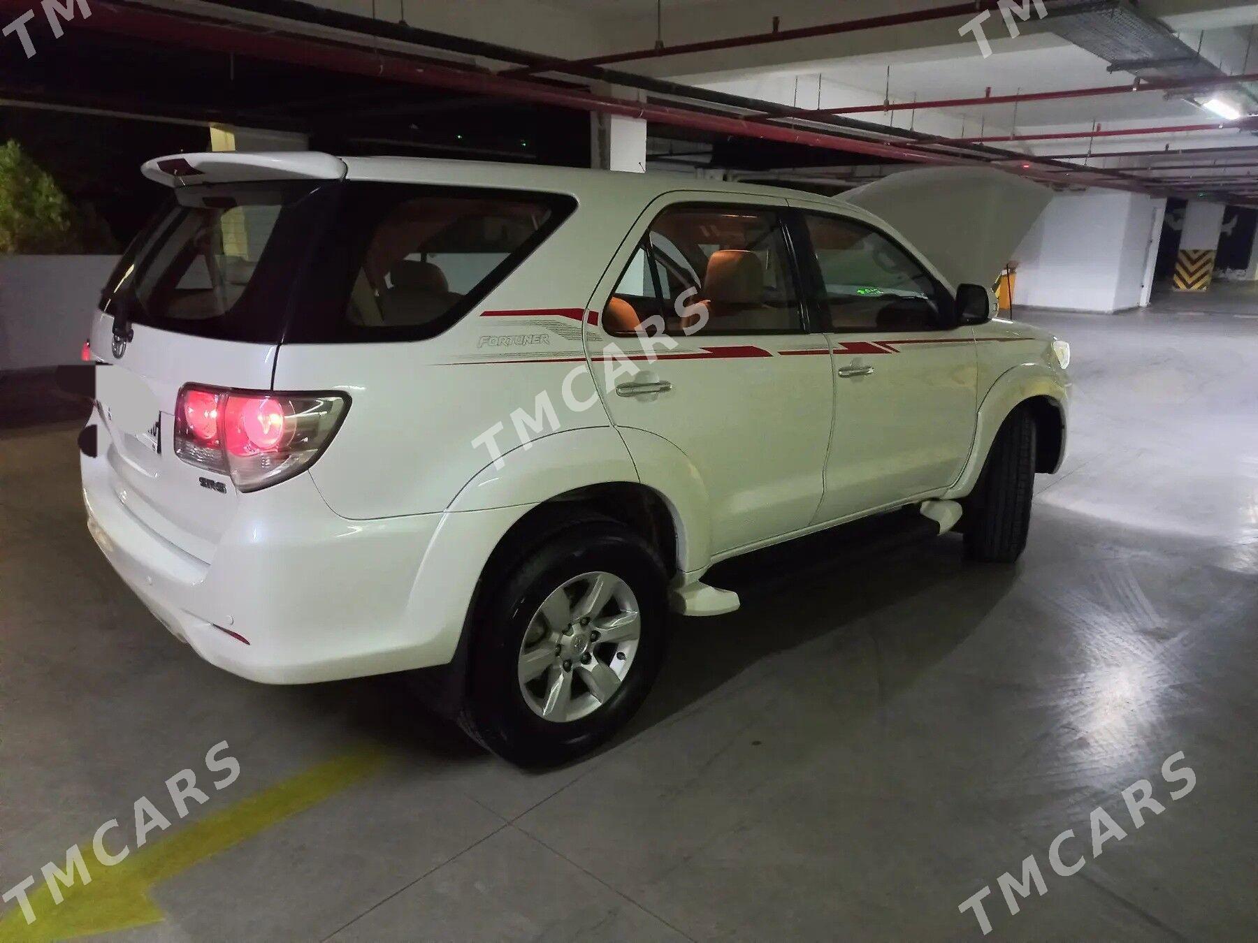 Toyota Fortuner 2014 - 380 000 TMT - Ашхабад - img 3