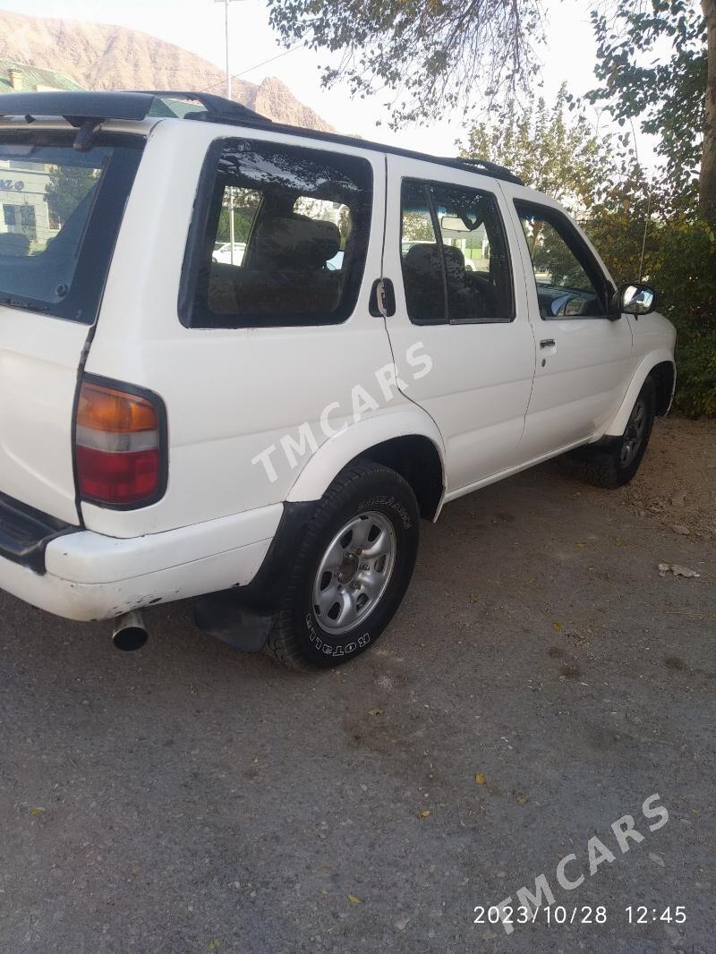 Nissan Pathfinder 1997 - 60 000 TMT - Балканабат - img 3