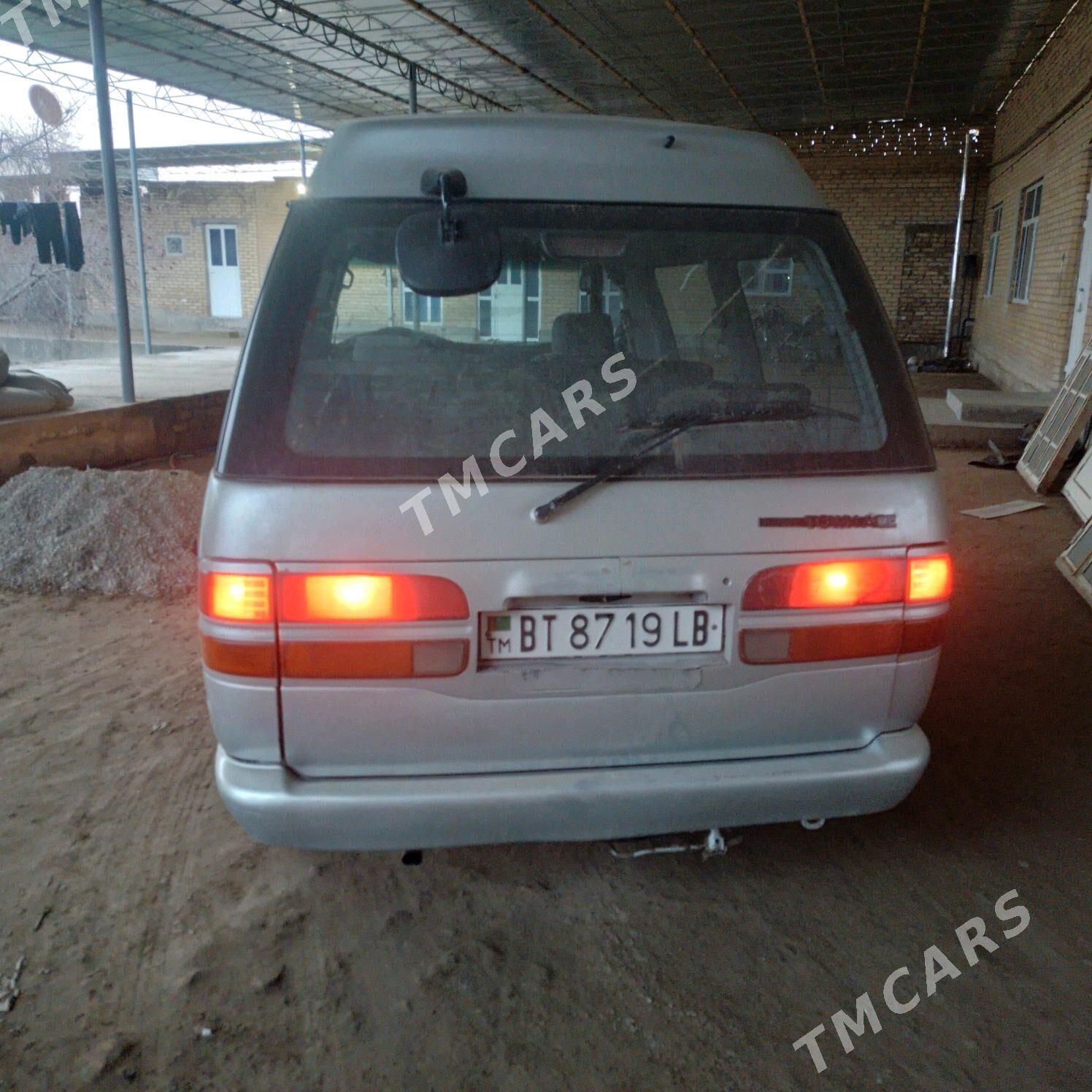 Toyota Town Ace 1994 - 32 000 TMT - Saýat - img 2