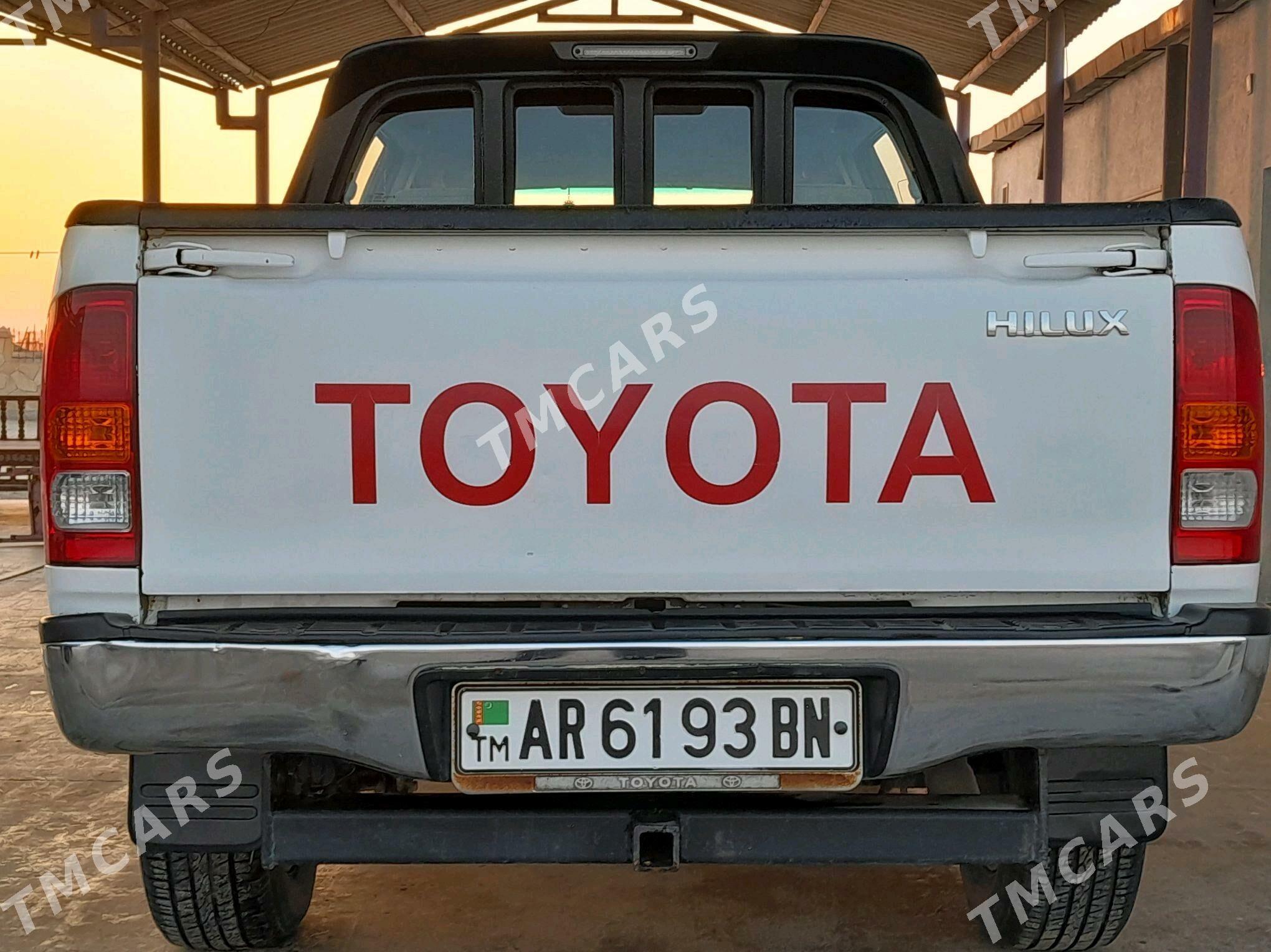 Toyota Hilux 2008 - 210 000 TMT - Этрек - img 7