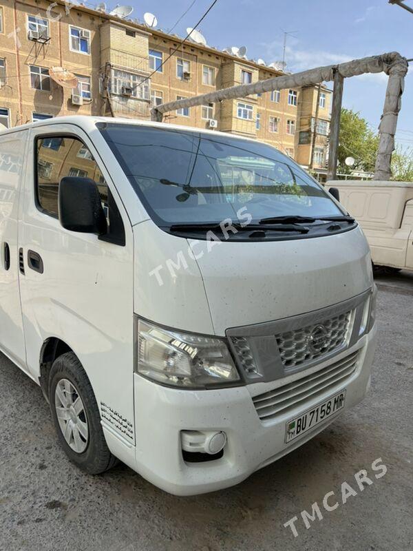 Nissan Urvan 2015 - 265 000 TMT - Mary - img 2