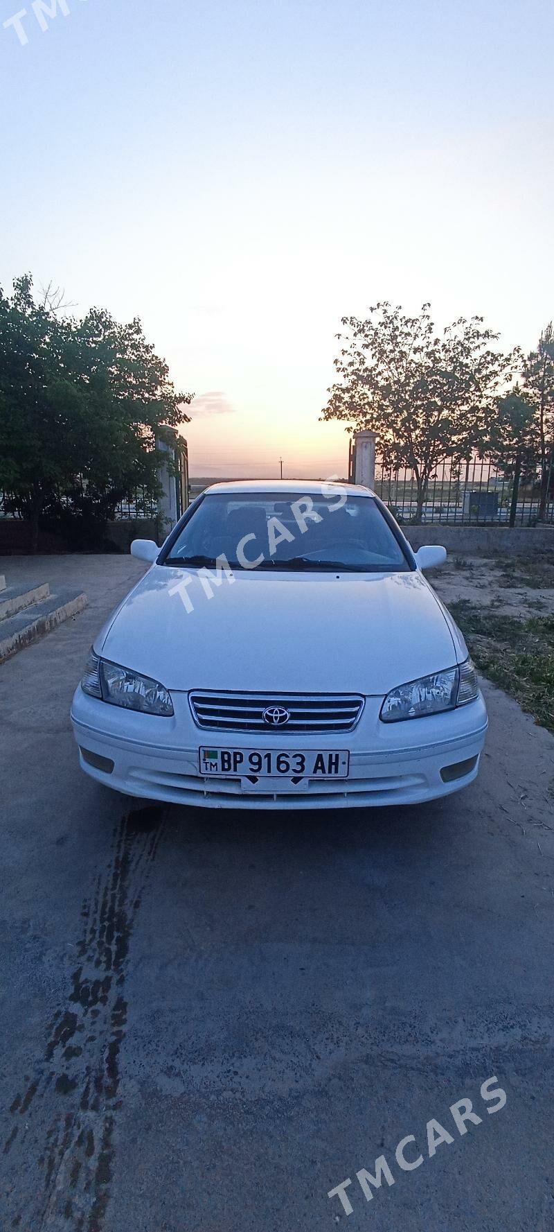 Toyota Camry 2001 - 106 000 TMT - Гёкдепе - img 2