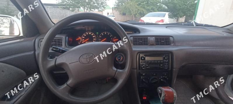 Toyota Camry 2001 - 106 000 TMT - Гёкдепе - img 5