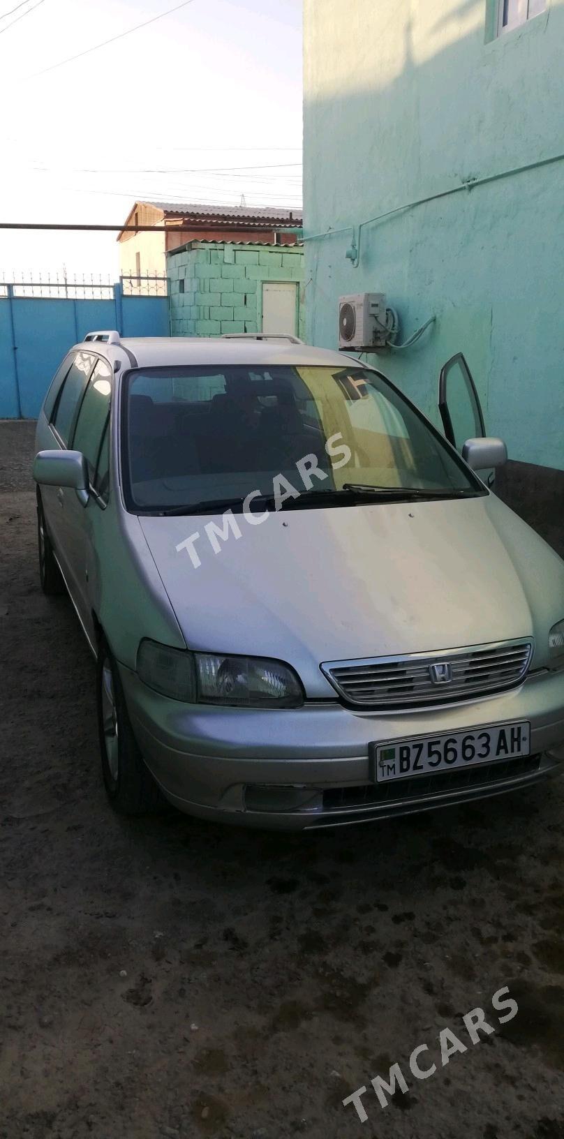 Toyota Previa 1997 - 40 000 TMT - Теджен - img 4