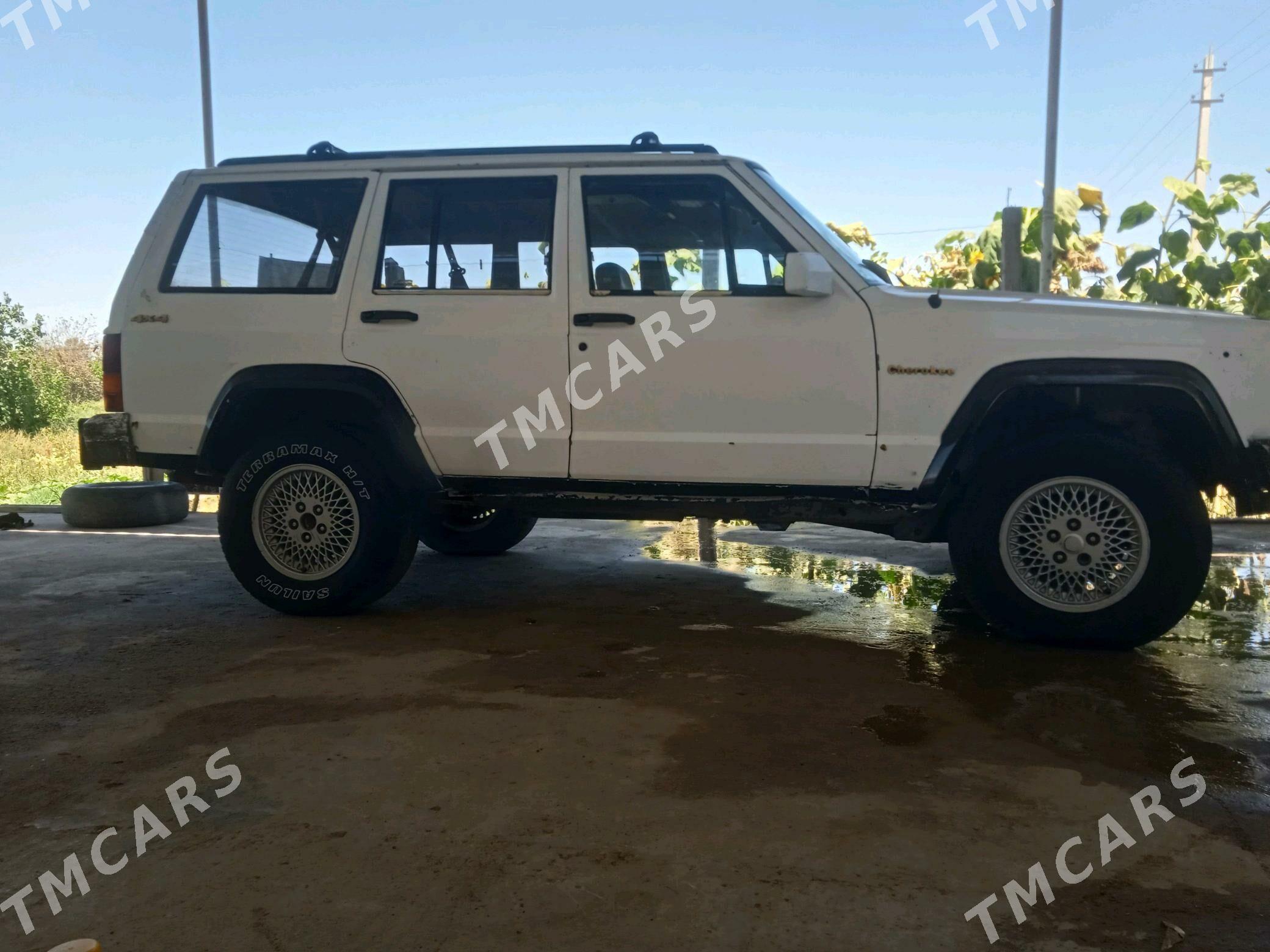 Jeep Cherokee 1993 - 25 000 TMT - Кака - img 2